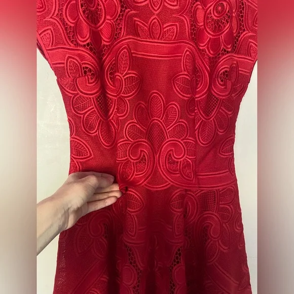 Stunning Blumarine Red Lace Dress size 40 - Picture 2 of 7